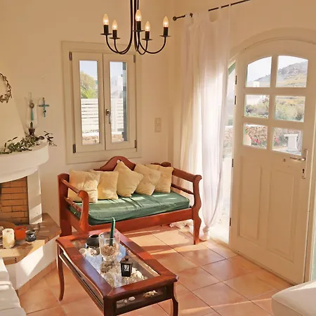 Deep Blue Vila Stelida (Naxos)